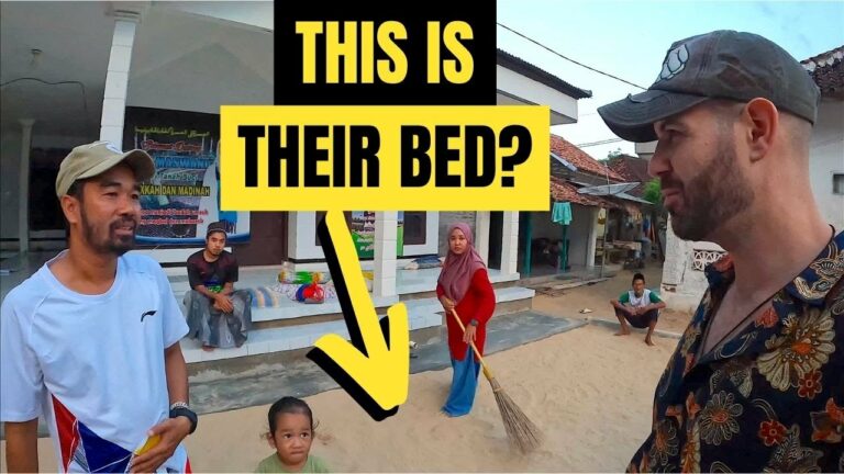 Why these East Java people always sleep in the Sand? 😳🇮🇩