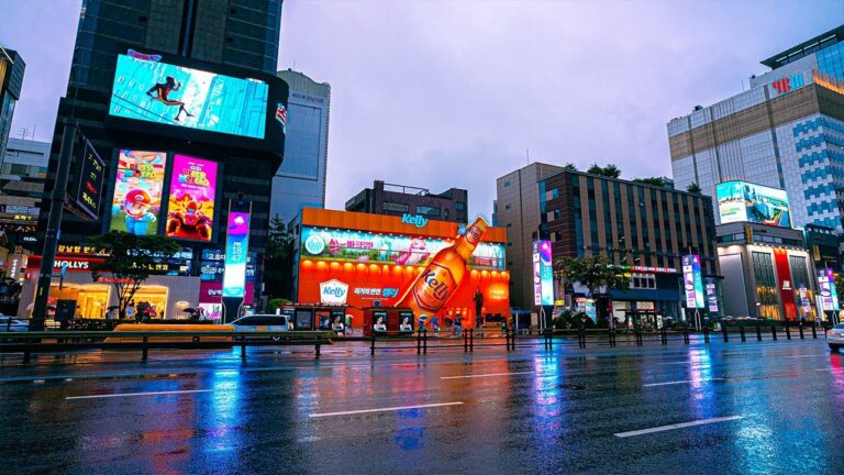 Exploring The Back Alleys Of Gangnam In The Rain | Seoul Travel Guide 4K HDR